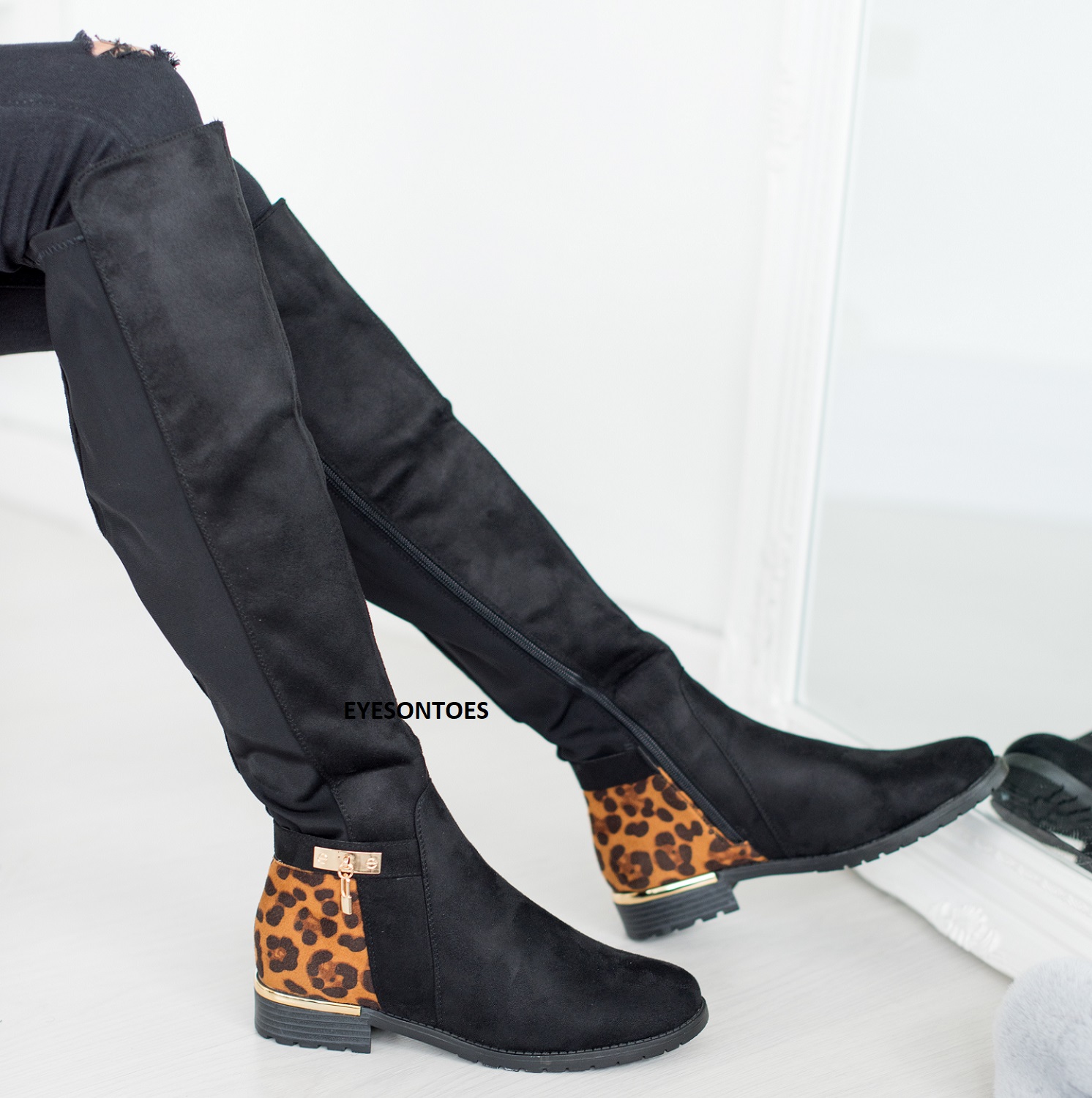 stretch flat boots